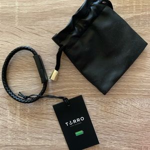 Torro stay charged bracelet